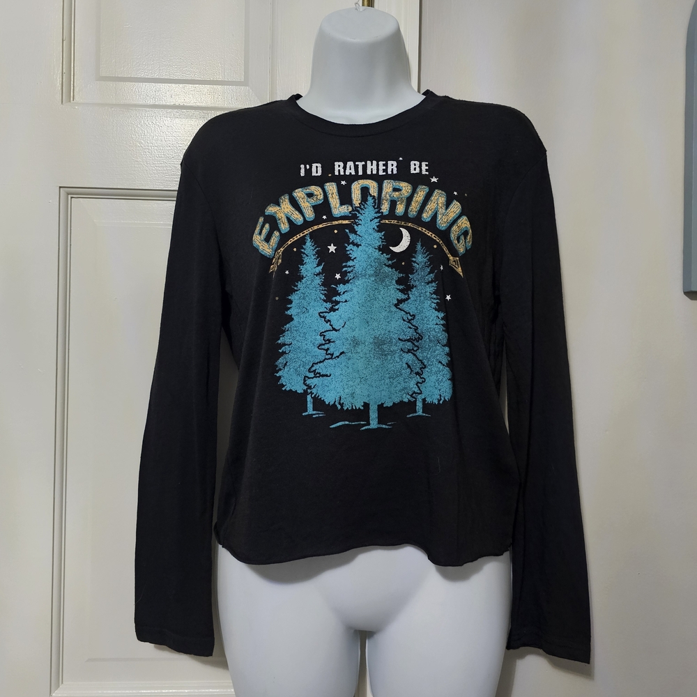 Women's Black Exploring Long Sleeve Tee